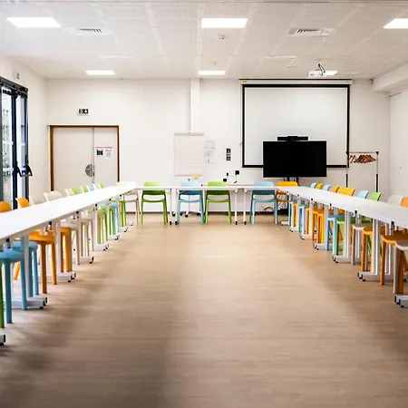 Hotell Cis Lamourelle Centre International De Sejour Carcassonne