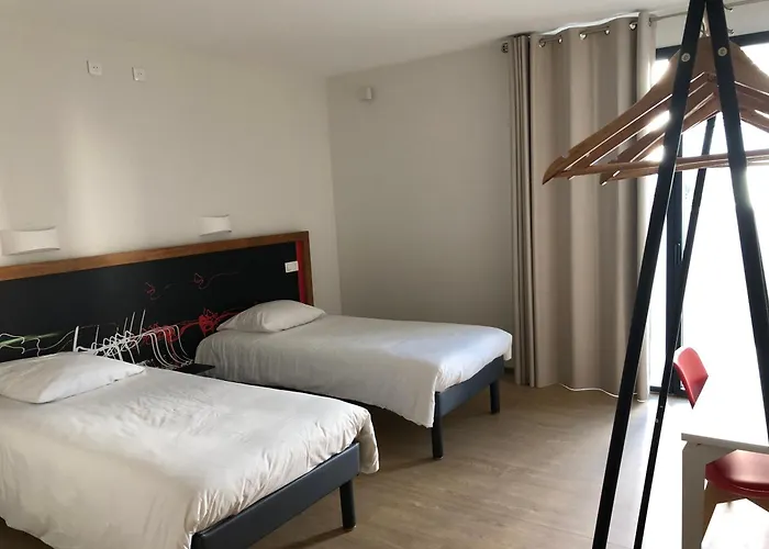 Cis Lamourelle Centre International De Sejour * Καρκασόν