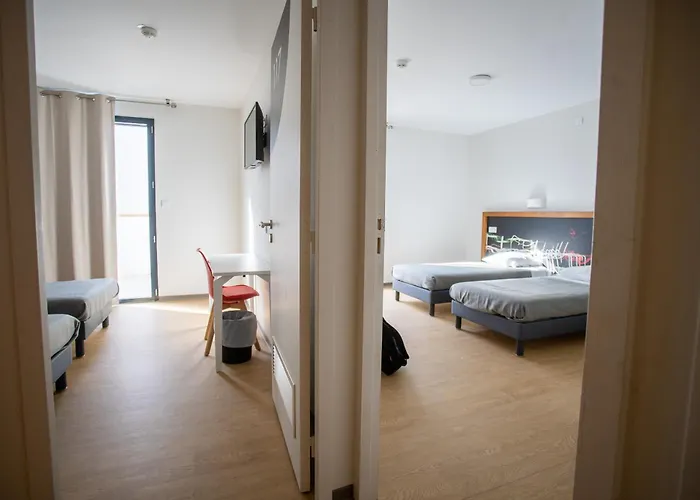 Cis Lamourelle Centre International De Sejour * Καρκασόν