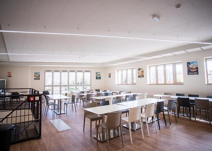 Отель Cis Lamourelle Centre International De Sejour Каркассон