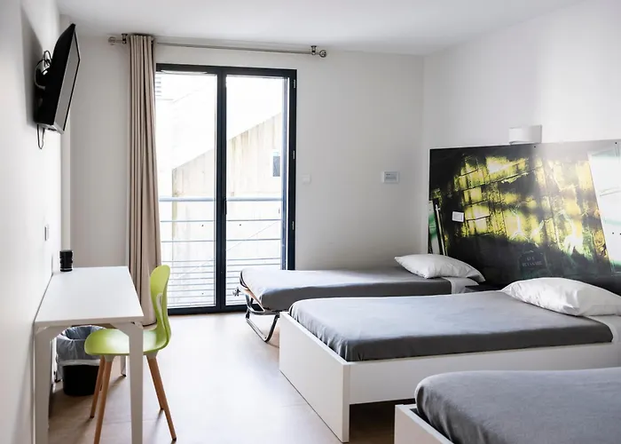 Cis Lamourelle Centre International De Sejour * Каркассон