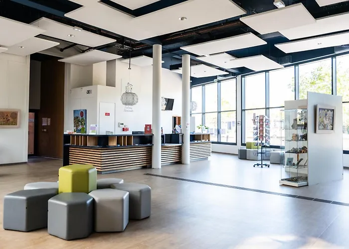 Cis Lamourelle Centre International De Sejour * Каркассон